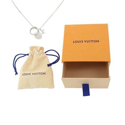 louis vuitton collar|collier alphabet louis vuitton.